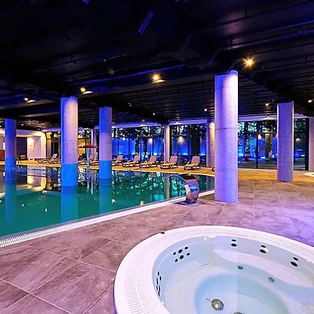 Krol Plaza & Wellness Ярославец