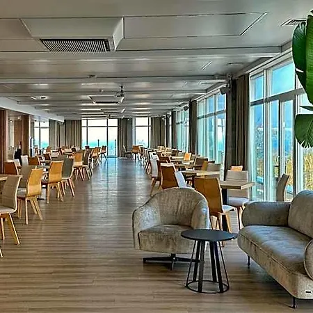 Курортный комплекс Krol Plaza & Wellness